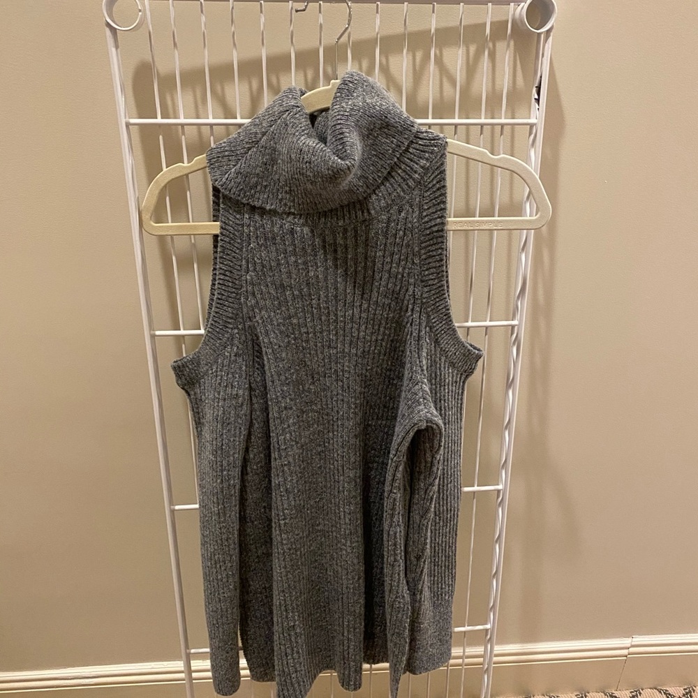 Turtle Neck Sweater (NEW W TAGS)